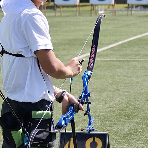 Always can see elong outdoor's bow and arrows in archery competition