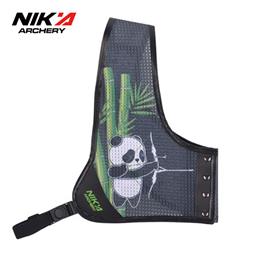 NIKA弓箭护胸卡通熊猫射箭护具