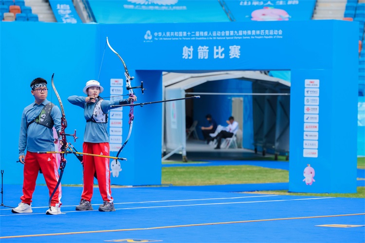 1764748907181718.jpg EX5CEBWM2Y00.jpg