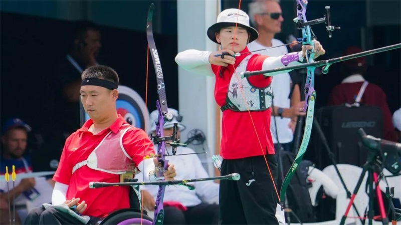 1788861136325189.jpg Liang Qiurong.jpg
